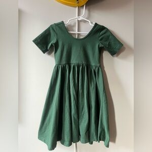 Alice + Ames Ballet Dress - Size 5 - Forest Green Short Sleeve Scoop Back